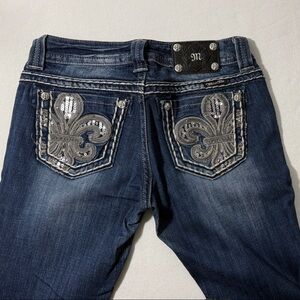 Miss Me Womens Stylish Blue Jeans with Embroidered Pockets size 26 Easy Boot Cut
